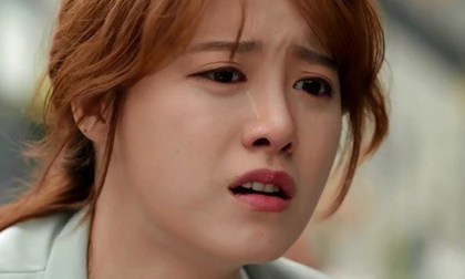 Vô tình nghe lén người yêu nói chuyện với mẹ trong lần đầu ra mắt, cô gái ngỡ ngàng nhận ra âm mưu thâm độc