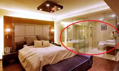 Tại sao phòng tắm khách sạn thường dùng kính trong suốt, đây chính là bí mật đằng sau	