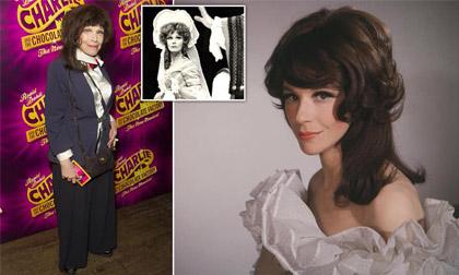 Diễn viên huyền thoại nước Anh Fenella Fielding qua đời ở tuổi 90 vì đột quỵ