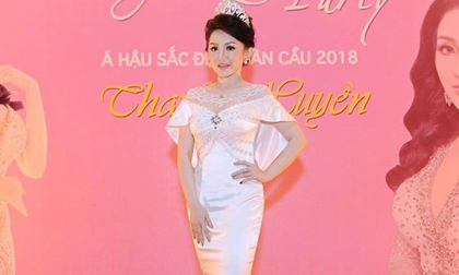 Á hậu Thanh Huyền diện dạ hội lộng lẫy tỏa sắc trong tiệc Thank You Party