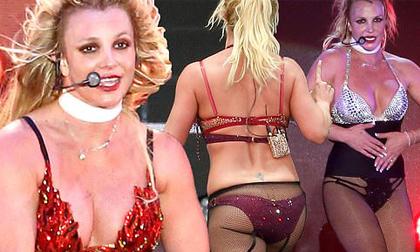 Britney Spears lộ eo ngấn mỡ, dáng thô vẫn mê mặc nội y diễn bốc lửa