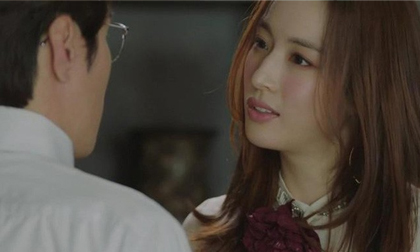 Chuẩn bị lên xe hoa thì xuất hiện cô gái với cái bụng bầu đứng chặn trước xe khiến tôi như phát điên