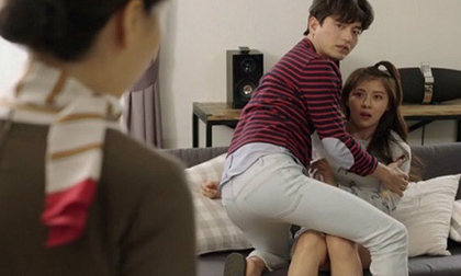 Muốn tình cảm vợ chồng không bao giờ nguội lạnh thì khi tắt đèn đi ngủ nhớ làm 8 điều này