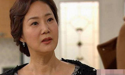 Đưa người yêu về ra mắt, vừa nhìn thấy bộ dạng của anh ấy mẹ tôi quay mặt đi khóc nức nở