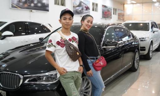 Phan Hiển mạnh tay mua xế hộp tặng Khánh Thi