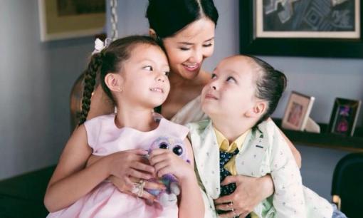 Hậu ly hôn, Hồng Nhung tiết lộ hai con phải điều trị tâm lí vì thấy ảnh bố bên người phụ nữ khác