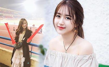 “Hotgirl trốn việc xem bóng đá” nổi tiếng nhờ 1 bức ảnh