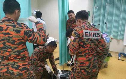 Cụ ông 60 mắc kẹt “cậu nhỏ” trong ống nhựa suốt 2 ngày