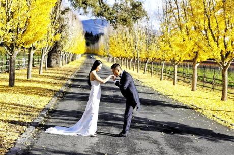 Tuấn Hưng tung ảnh “cưới lần 2“ ở Mỹ, dàn sao Việt bất ngờ lên tiếng