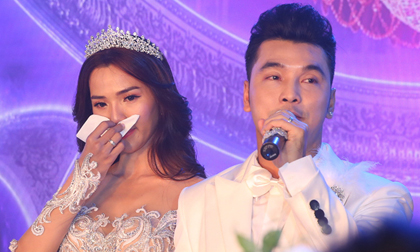 Xem lại khoảnh khắc xúc động nhất trong hôn lễ của Ưng Hoàng Phúc và Kim Cương