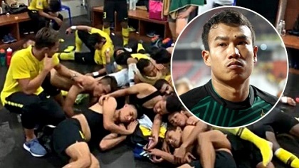 Cầu thủ Malaysia giả vờ gặp ác mộng để chế giễu thủ môn Thái Lan