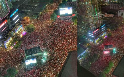 Sự cuồng nhiệt của người Việt với bóng đá và 2 bức ảnh tối nay khiến tất cả 'nổi da gà'