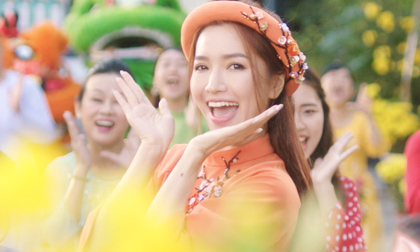 Có ai đón Tết sớm như Bích Phương? Năm mới chưa qua mà đã khiến nhà nhà rộn ràng với “Chuyện cũ bỏ qua'