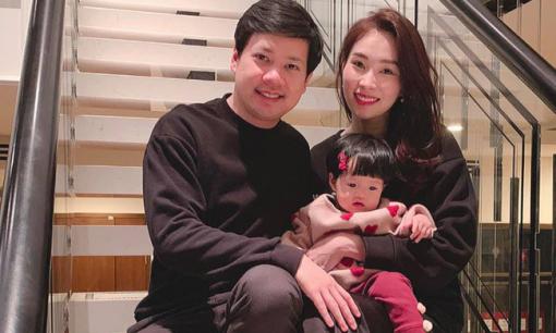 Hoa hậu Đặng Thu Thảo khoe ảnh gia đình nhân dịp năm mới