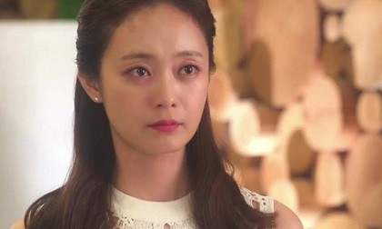 Biết rõ chồng sắp cưới “bắt cá hai tay” nhưng cô gái vẫn đồng ý kết hôn để chờ làm việc này giữa lễ đường