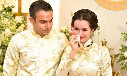 Võ Hạ Trâm bật khóc khi làm lễ hằng thuận tại chùa cùng chồng Ấn Độ