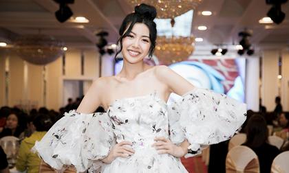 Á hậu Thuý Vân để mặt make-up 36 tiếng, từ Đài Loan về Việt Nam dự sự kiện