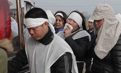 Tai nạn 8 người chết: Khăn tang phủ trắng một vùng