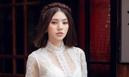 Sau ồn ào với hội bạn thân, Jolie Nguyễn tung bộ ảnh diện áo dài đón Tết cực dịu dàng