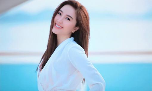 Bảo Thy khoe nhan sắc rạng rỡ với sắc trắng tinh khôi