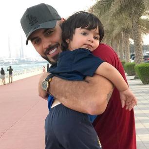 Trai đẹp 'bị trục xuất' đã có con trai sau 5 năm nổi tiếng