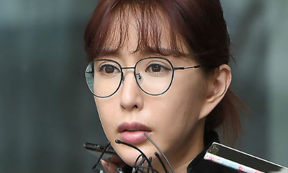 Cờ bạc đến mức nợ hàng chục tỷ, cựu thành viên nhóm nhạc đình đám xứ Hàn nhận án tù treo, phải đi cải tạo lao động