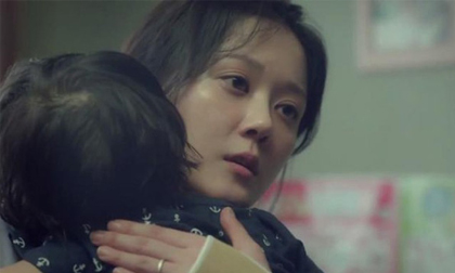 Con mới sinh khóc suốt đêm, mẹ chồng tìm đủ cách đuổi ma cho tới khi tôi phát hiện ra sự thật