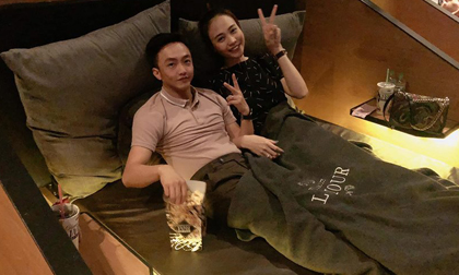 Cường Đô la hẹn hò vợ sắp cưới Đàm Thu Trang đi xem phim cuối tuần