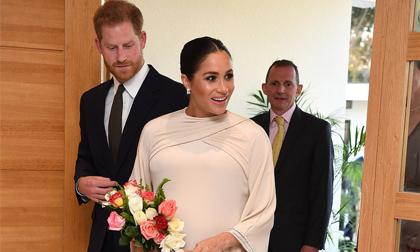 Hóa 'nữ hoàng' tại tiệc mừng ở Morocco, Meghan Markle bị tố bắt chước Kate Middleton nhưng lại nhận cái kết 'đắng'