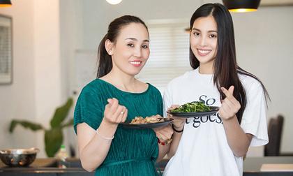 Lần đầu hé lộ hình ảnh đời thường của Hoa hậu Tiểu Vy nấu ăn bên mẹ nhân ngày 8/3