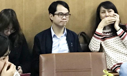 BS Phong xuất hiện trong buổi gặp gỡ báo chí ở Bệnh viện Bạch Mai