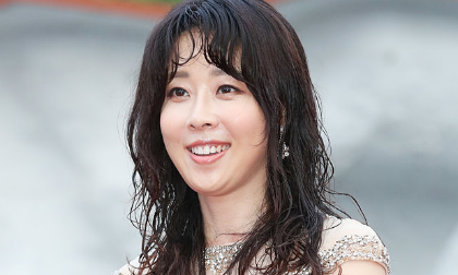 Mỹ nhân “Nữ hoàng nội trợ” thừa nhận từng bị quấy rối tình dục, muốn lột trần sự đồi trụy của showbiz Hàn 