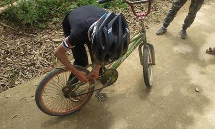 Chiếc xe đạp không phanh của 'phượt thủ nhí Sơn La’ được trả giá 103 triệu đồng