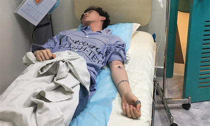 Erik sốt 39,5 độ phải nhập viện, hủy mọi chương trình vì lý do sức khỏe