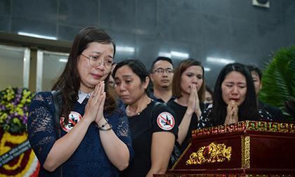 Nghẹn lòng bài thơ tiễn biệt nữ giáo viên bị 'xe điên' Mercedes tông tử vong ở hầm Kim Liên