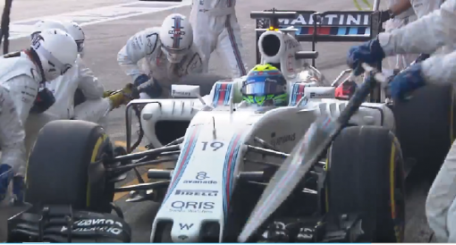 Chóng mặt với pha thay lốp chưa đến 2 giây của đội đua Công thức 1