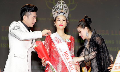 Mrs Nguyễn Vi Thúy đăng quang Hoa hậu doanh nhân duyên dáng Toàn cầu tại Thái Lan