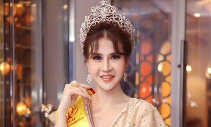 Phạm Ánh Hồng đăng quang Hoa hậu thời trang