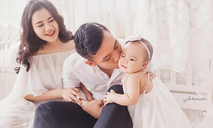 Đón sinh nhật tuổi 26, Quế Ngọc Hải được bà xã Hoa khôi tung loạt ảnh gia đình 'đốn tim' dân mạng