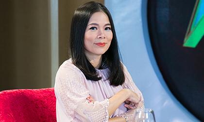 Ca sĩ Mỹ Lệ thừa nhận cuồng con, mất lửa nghề, lười đi hát, ông xã phàn nàn: 'Có con quên chồng'