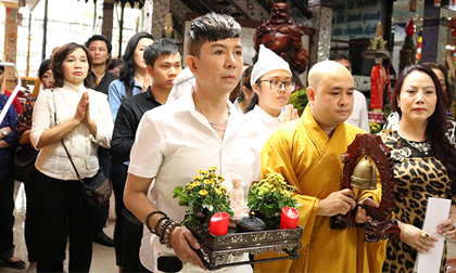 Long Nhật bật khóc nói về nguyện vọng cuối đời của ca sĩ Vương Bảo Tuấn