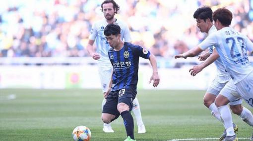 CLB Incheon United làm clip tri ân để chia tay Công Phượng