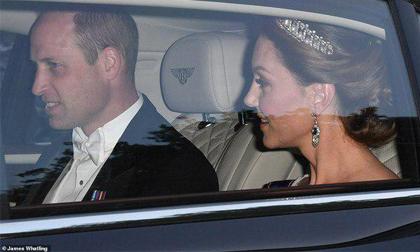 Rõ là Công nương Kate dính tin bị 'phản bội' nhưng thái độ lạnh nhạt của Hoàng tử William khiến nhiều người chú ý