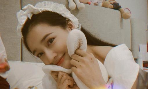 Đăng ảnh trong căn phòng toàn gấu bông, Nhã Phương bị fan 'năn nỉ' đăng ảnh con gái