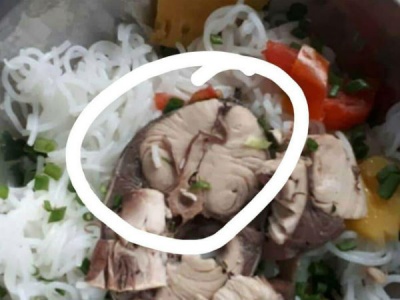 Công nhân nôn ói khi phát hiện suất ăn có sán, Phó Ban ATTP Đà Nẵng: 'Giun, sán nấu rồi ăn không sao cả'