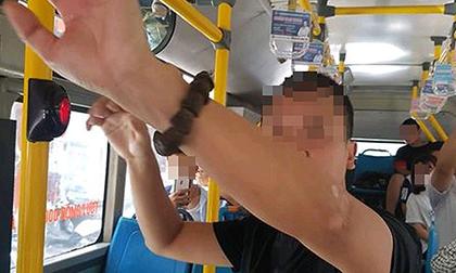 Kẻ bệnh hoạn ngang nhiên thủ dâm cạnh nữ sinh cấp 2 trên xe buýt ở Hà Nội