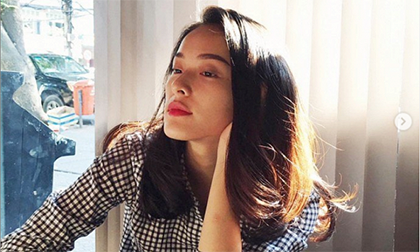 Hạ Vi gây sốc khi văng tục trong một đoạn clip và tự đăng lên mạng xã hội