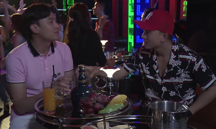 Bạn kiểu thân ai nấy lo như Dũng (Về nhà đi con): Chỉ chăm chăm chờ Vũ bỏ vợ để 'hốt' Thư về nhà