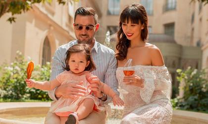 Gia đình Hà Anh xúng xính đi ăn trưa tại khách sạn nổi tiếng bậc nhất Paris