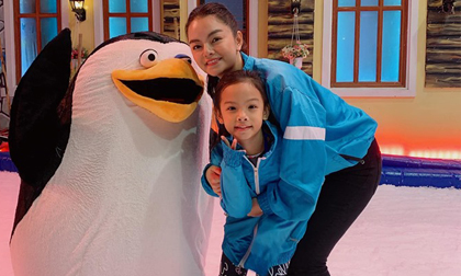 'Mẹ đơn thân' Phạm Quỳnh Anh tâm sự xúc động về con gái đầu lòng